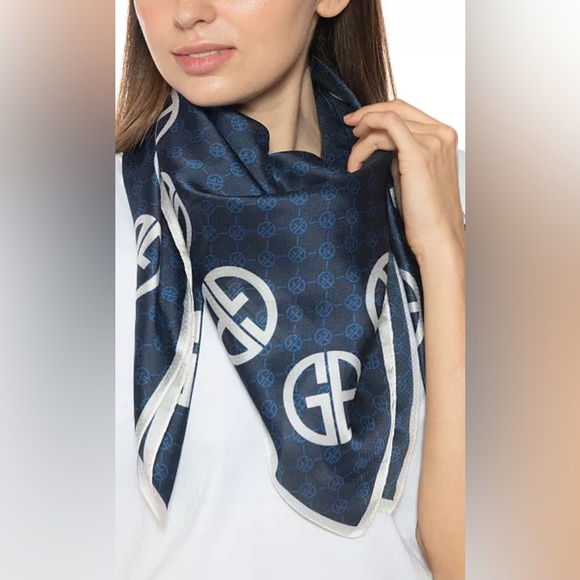 GIANI BERNINI
Women's Signature Logo Silk Square Scarf, NWT - Picture 4 of 9